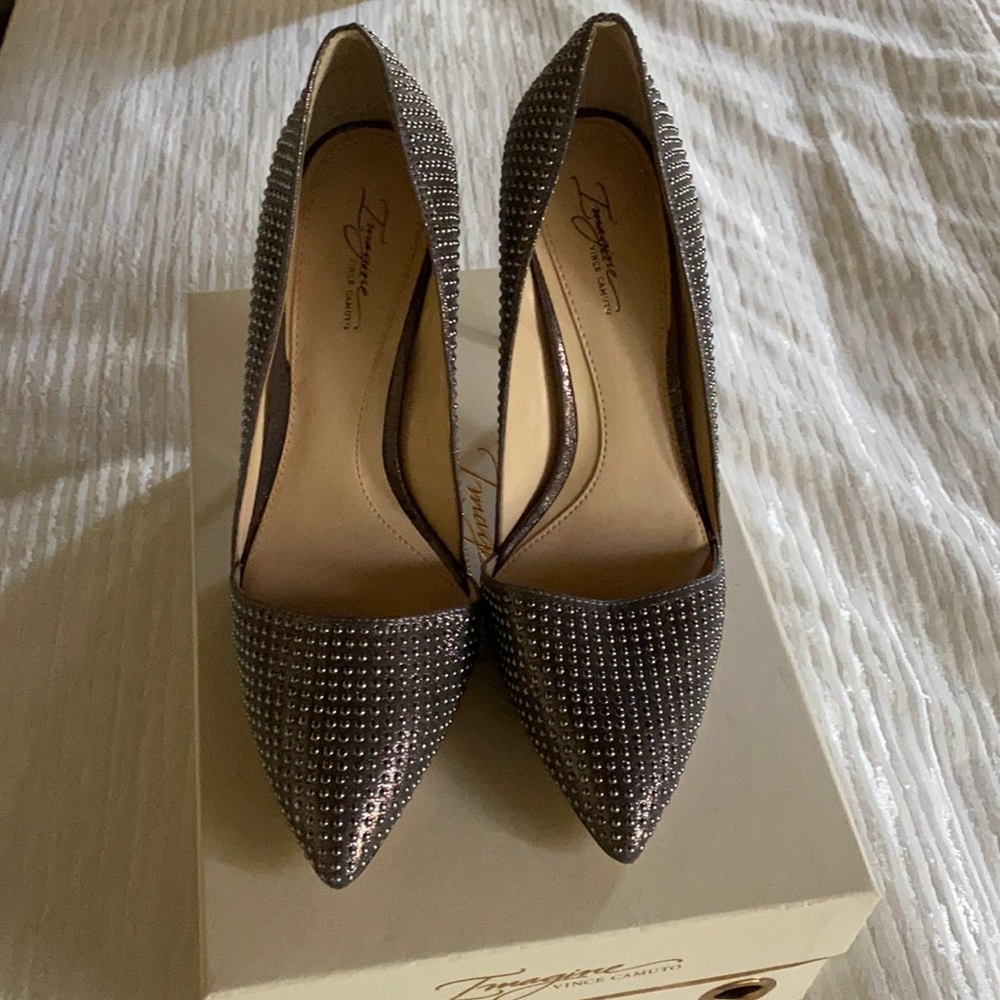 ImagineVince Camuto Ossie Anthracite Metallic Pump
